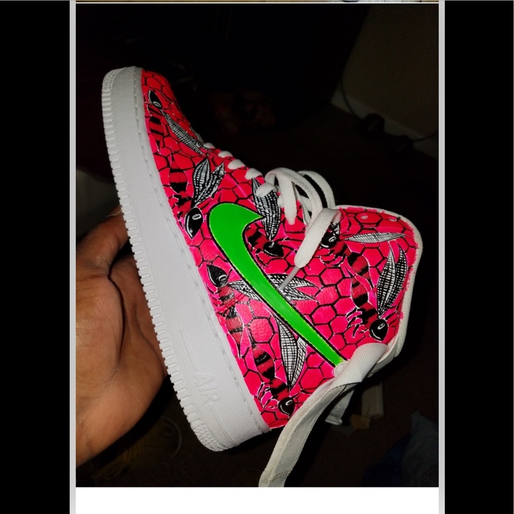 Micheal McCullough celebrity shoe custom art work - Picture 5 of 8